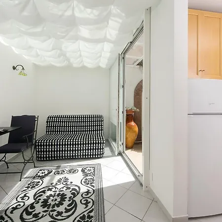 Casa Carlotta Капри